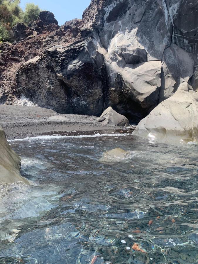 La Rosamarina Hotel Stromboli Bagian luar foto