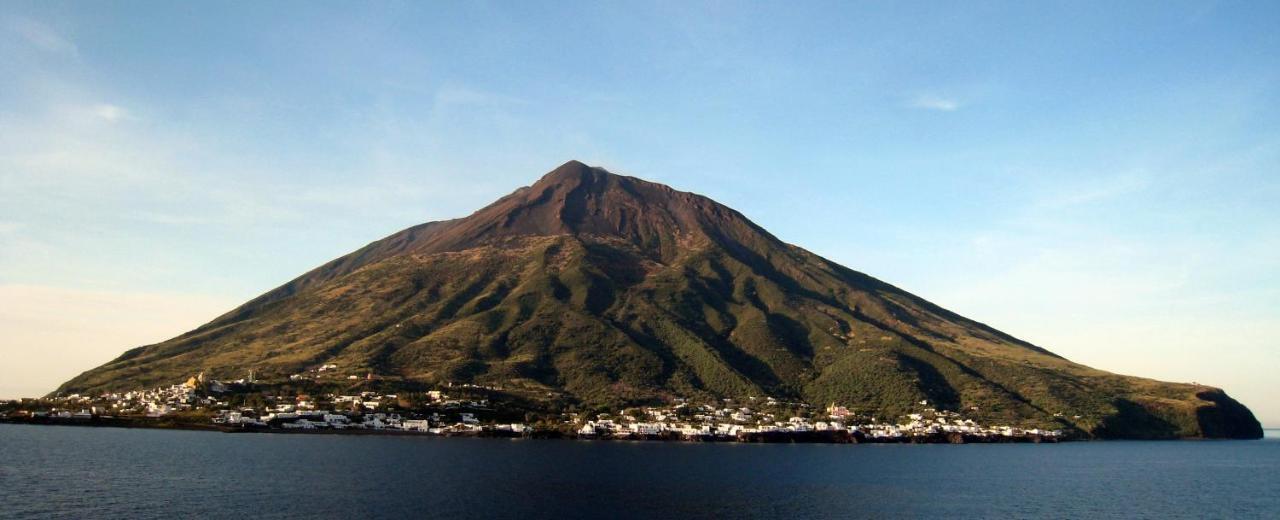 La Rosamarina Hotel Stromboli Bagian luar foto